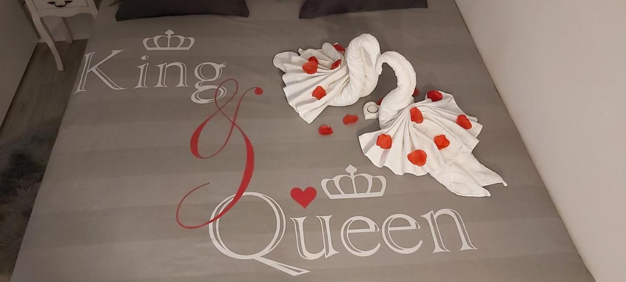 King&Queen คาชเตลา ภายนอก รูปภาพ